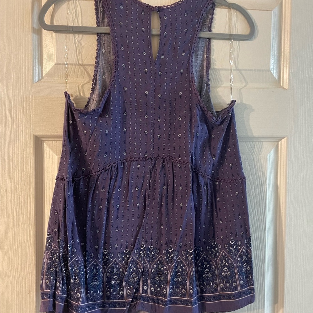 Women’s Tank - Picture 2 of 5